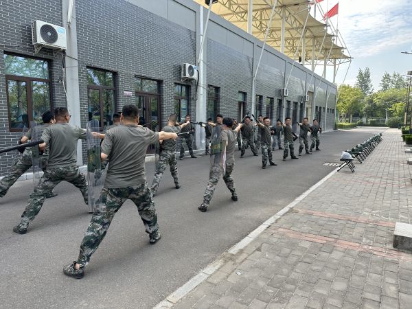 渭化集團民兵集訓警棍盾牌會操.jpg